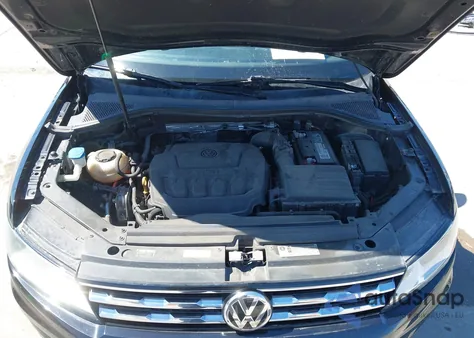 2020 Volkswagen Tiguan 2.0T Se/2.0T Se R-Line Black/2.0T Sel из США, поврежденный, VIN 3VV3B7AX6LM071413